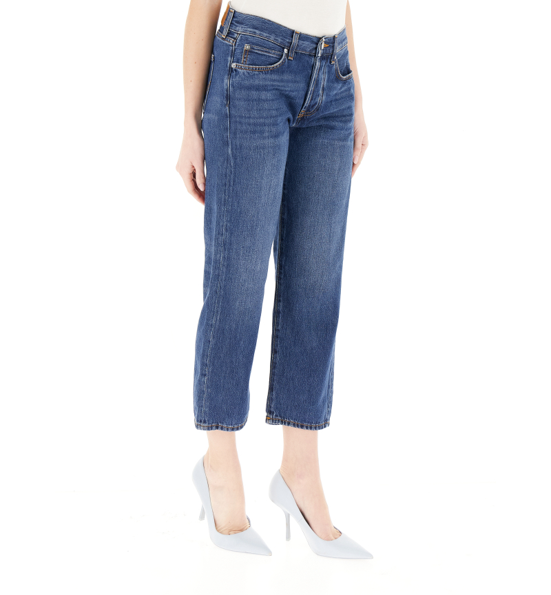 secondary product photo