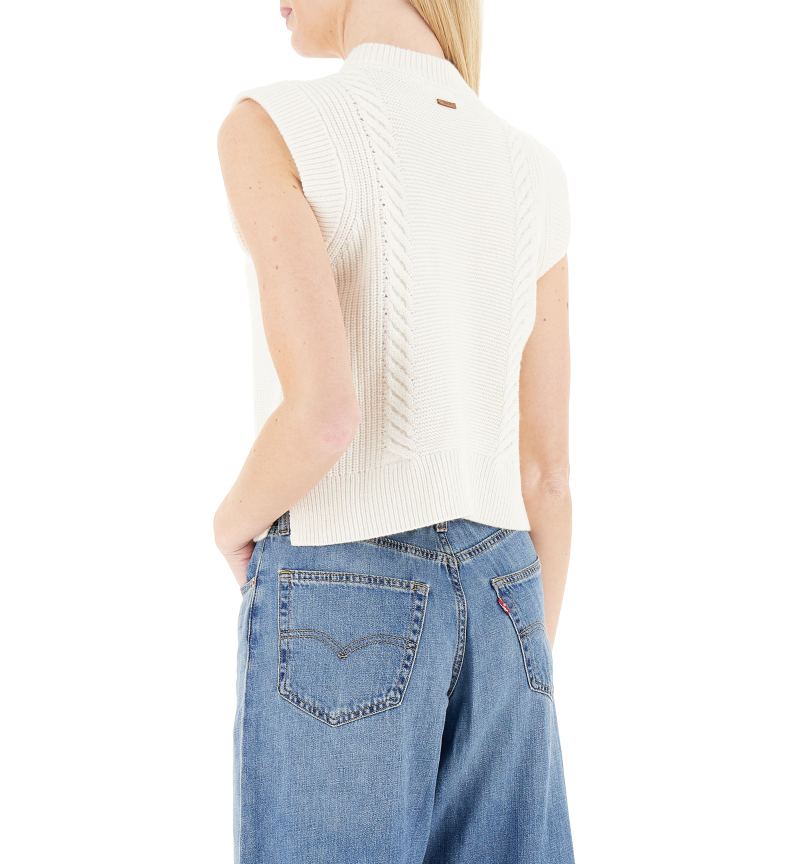 secondary product photo