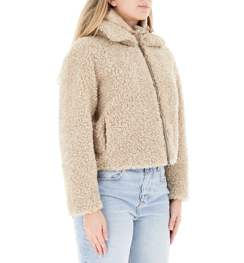 secondary product photo