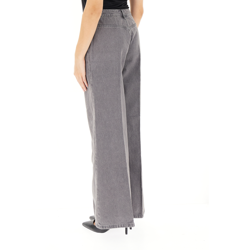 secondary product photo