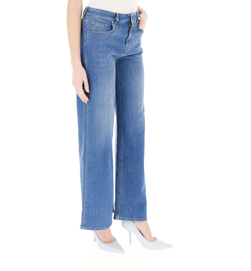 secondary product photo