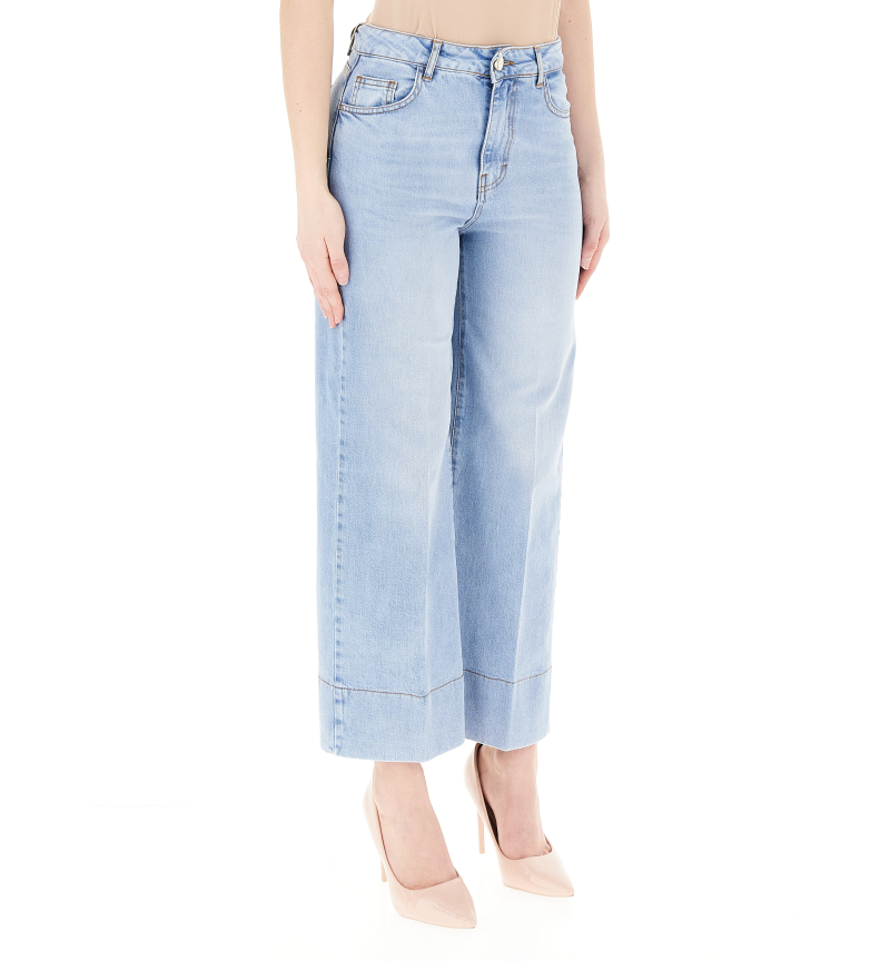 secondary product photo