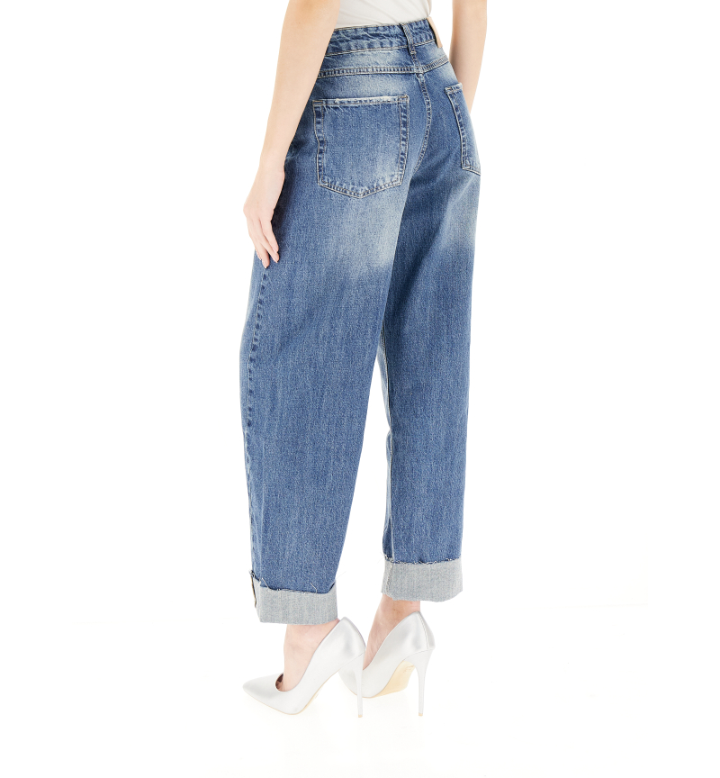 secondary product photo