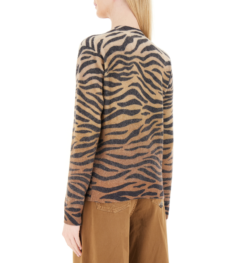 secondary product photo