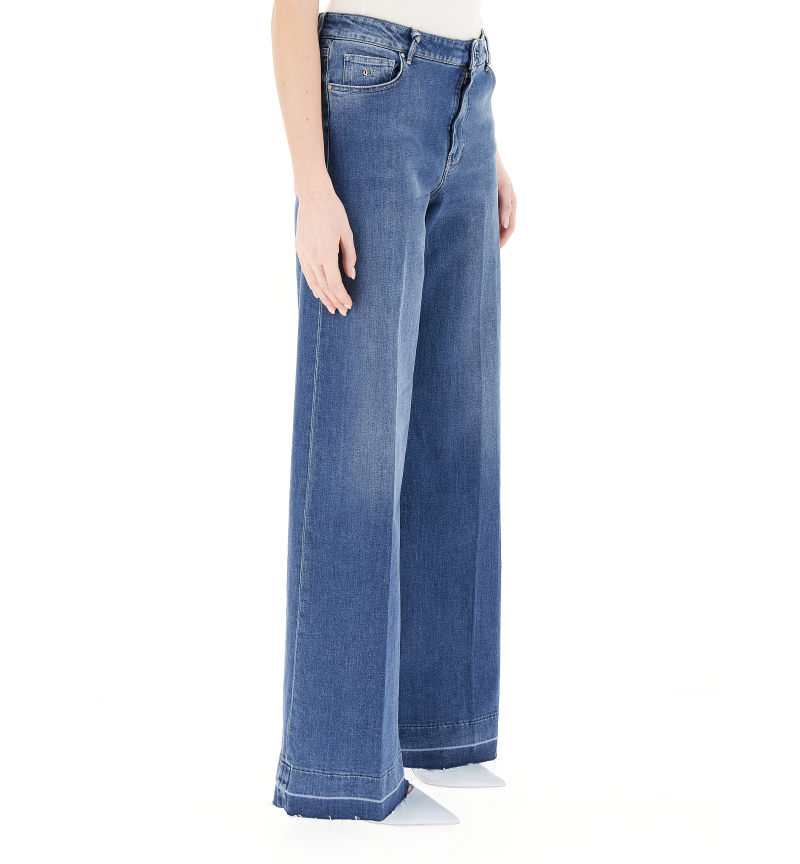 secondary product photo