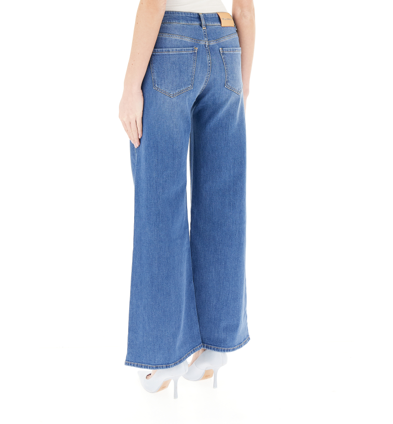 secondary product photo