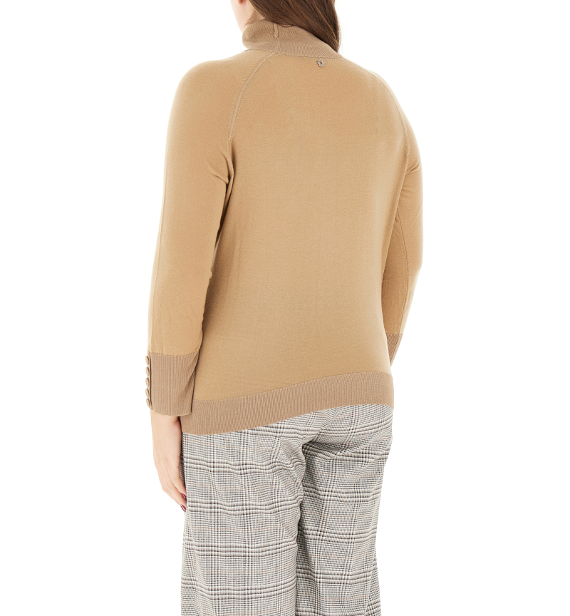 secondary product photo