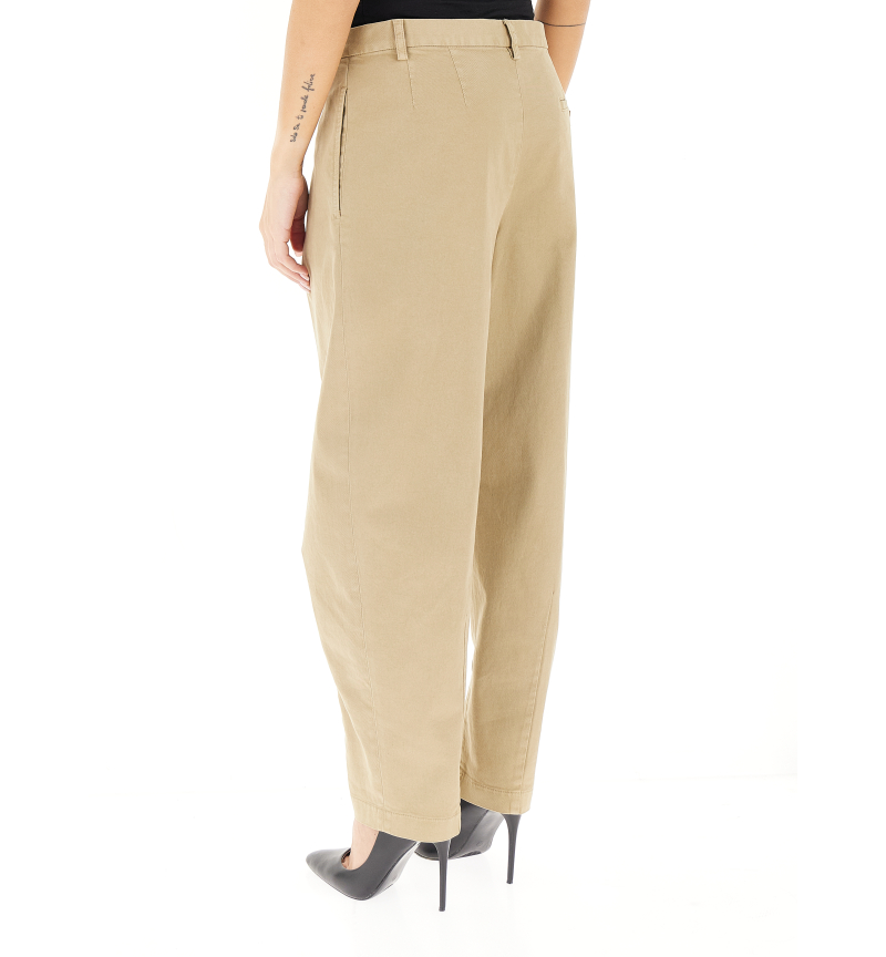 secondary product photo