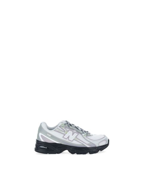 Sneakers 740