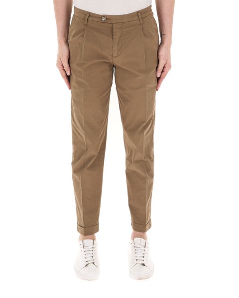 Pantalone a sigaretta