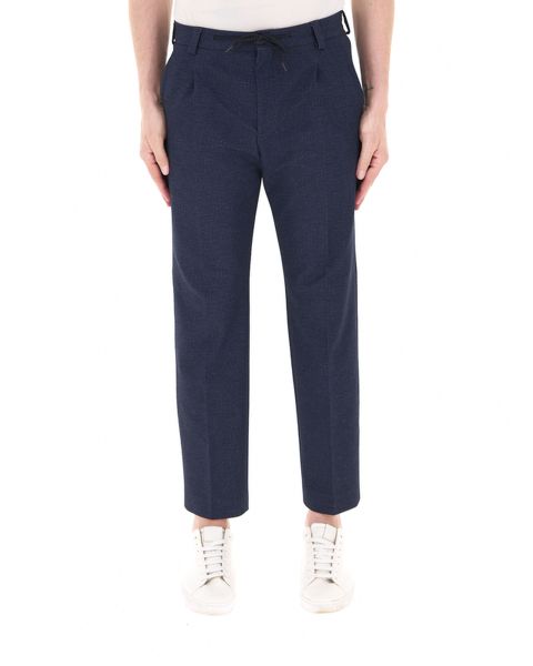Pantalone a sigaretta