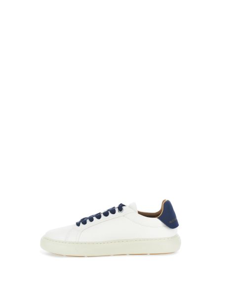 Sneakers con lacci