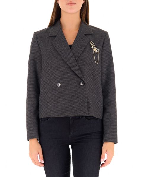 Blazer con spilla