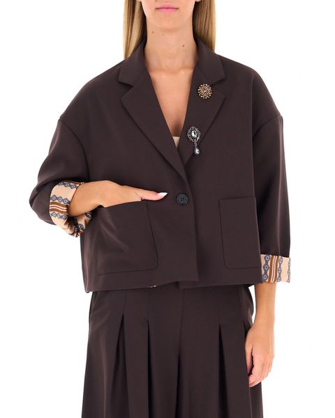 Blazer con spille