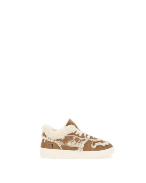 Sneakers in teddy