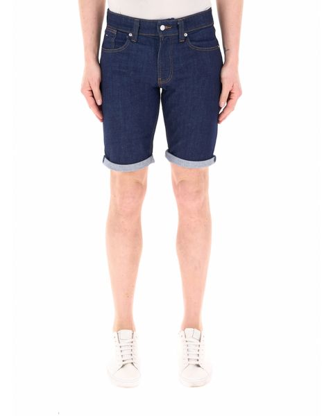 Shorts in jeans