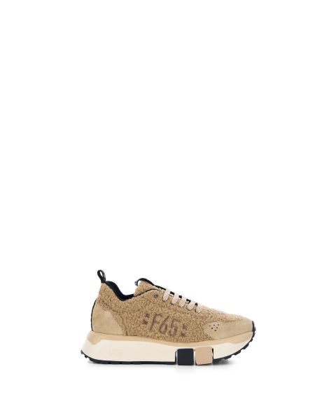 Sneakers in orsetto