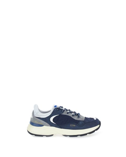 Sneakers con lacci