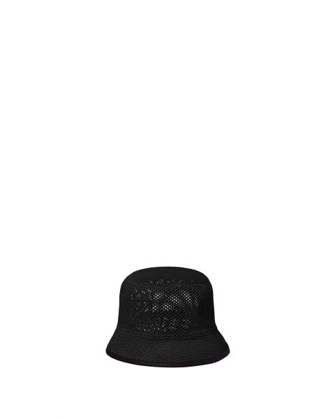 Bucket hat traforato