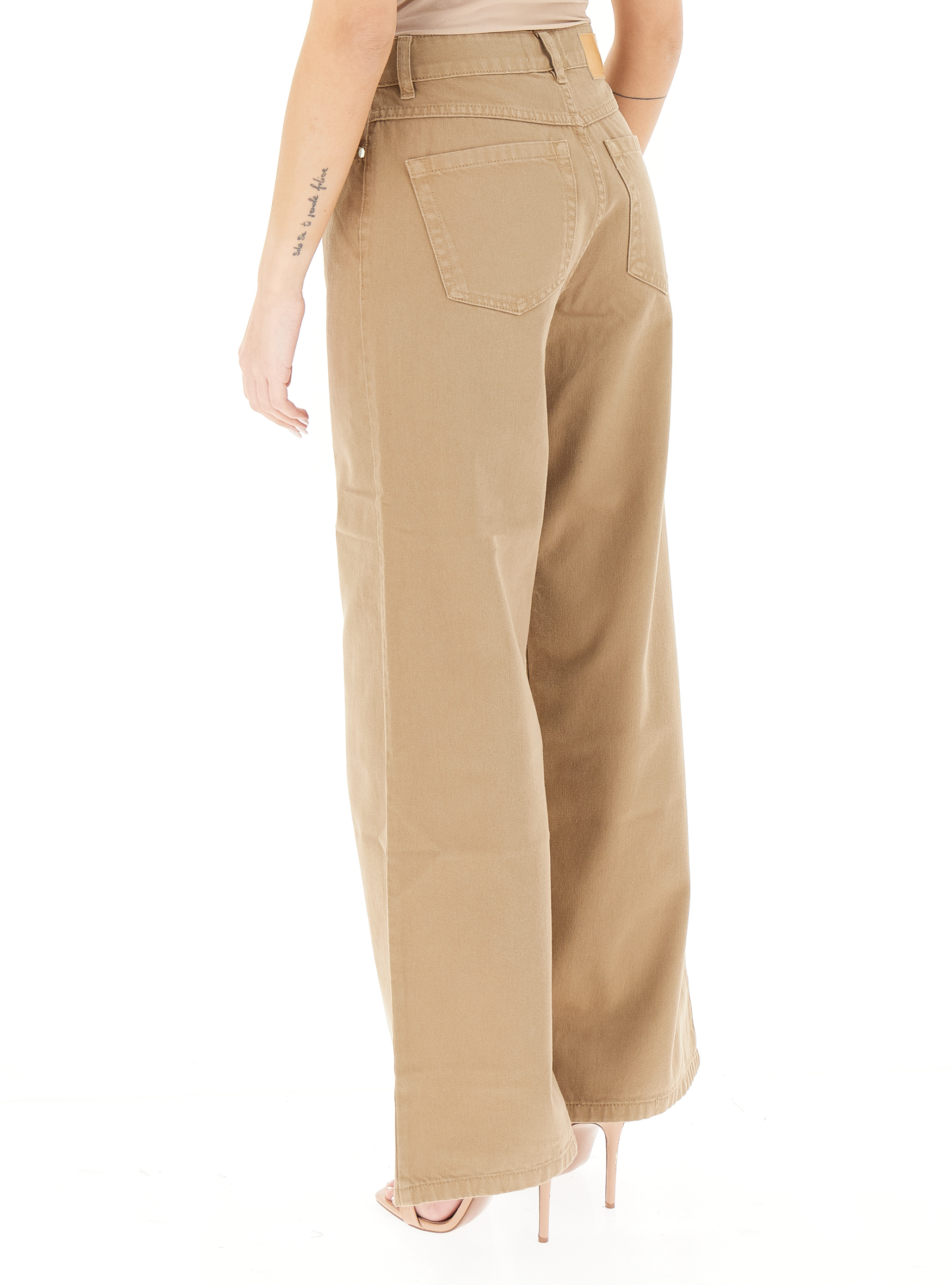 secondary product photo