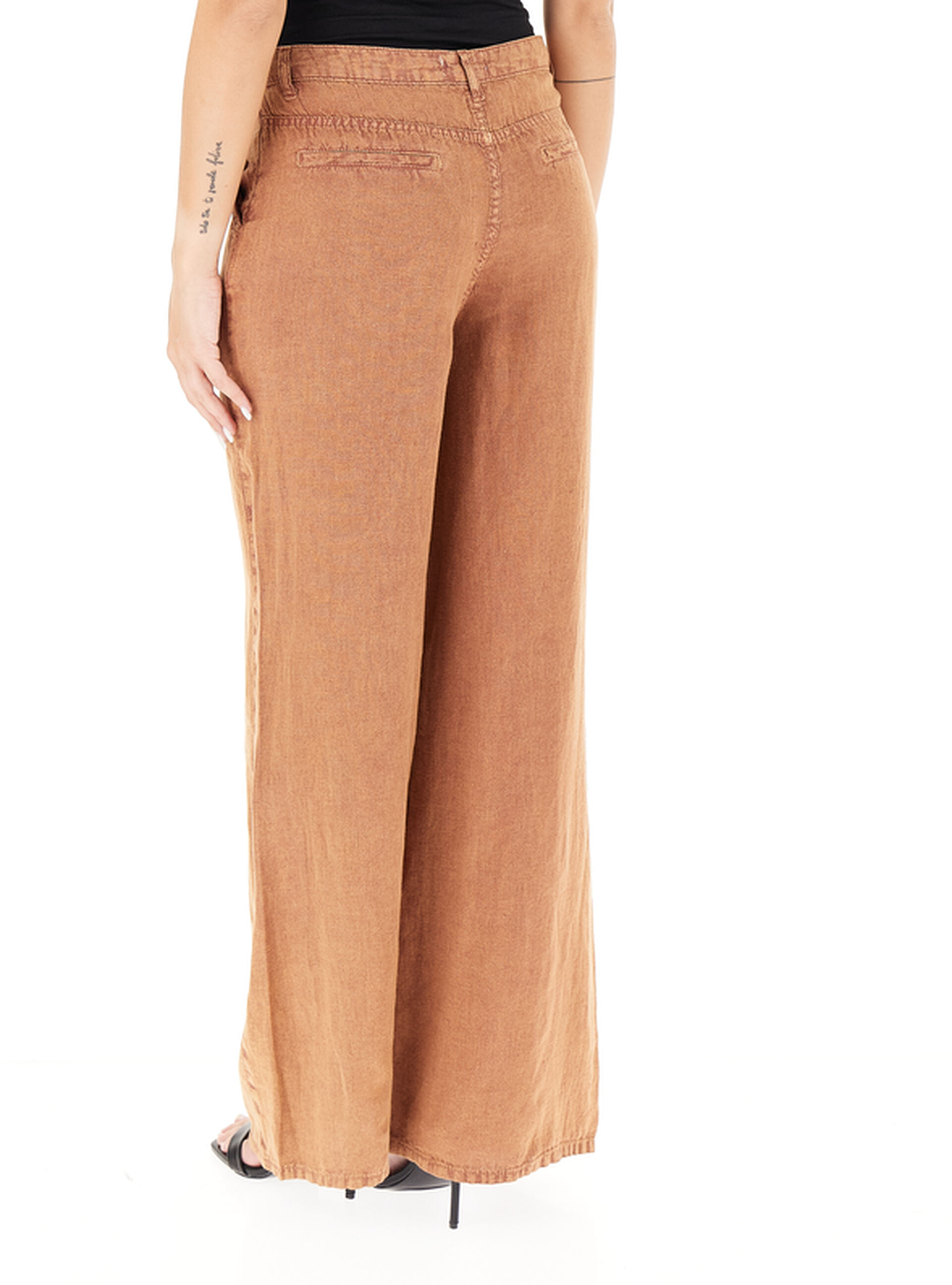 secondary product photo