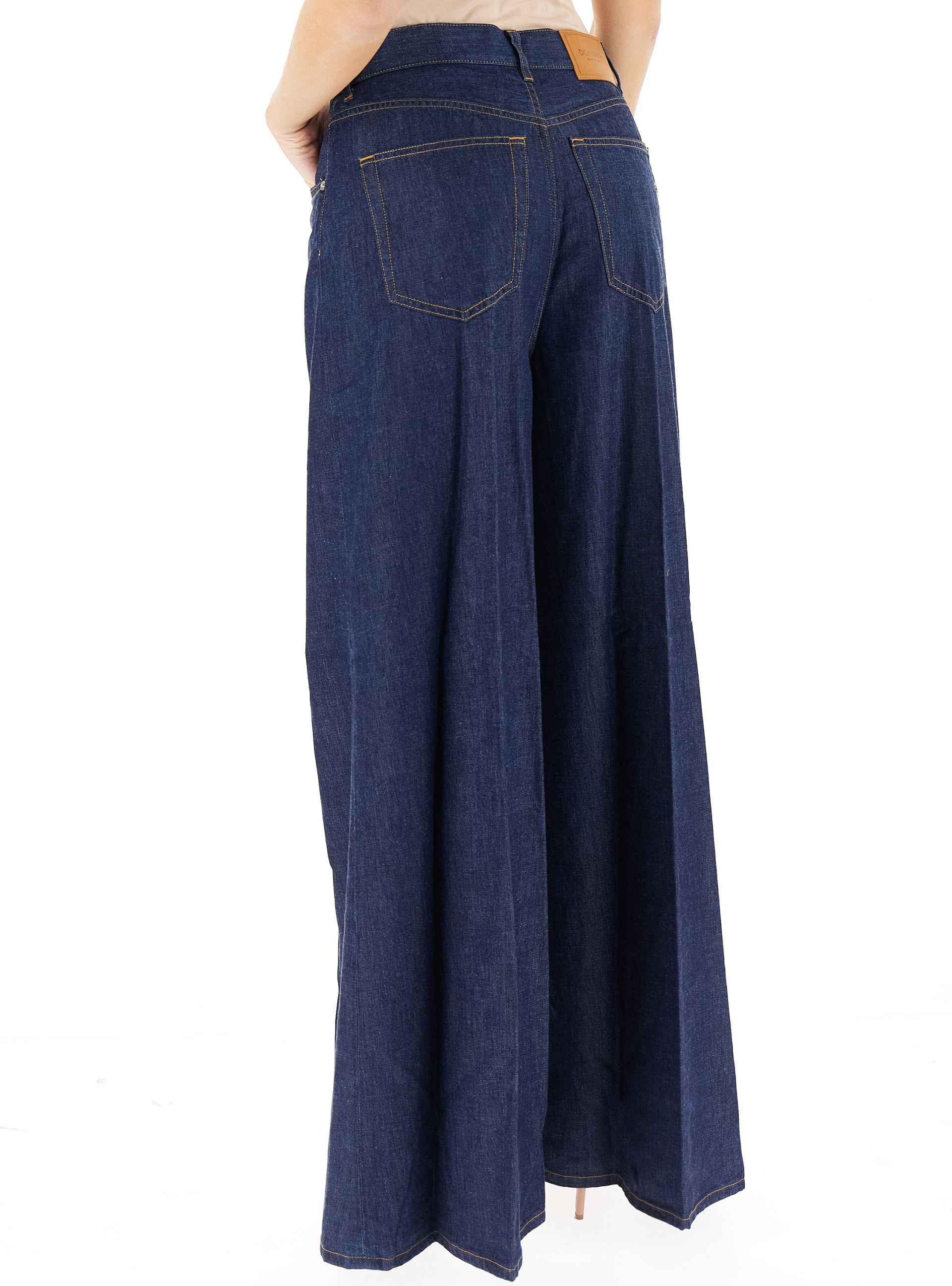 secondary product photo