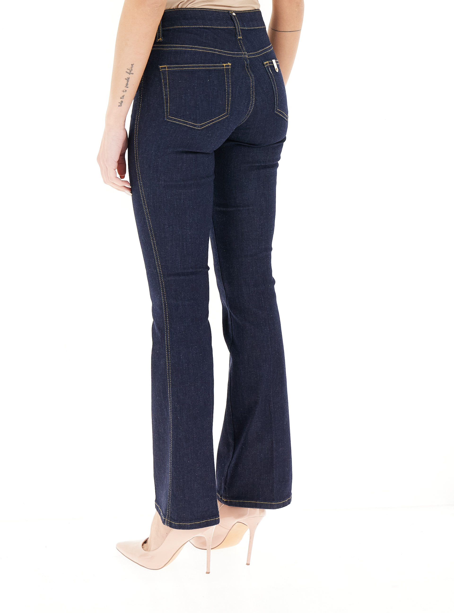 secondary product photo