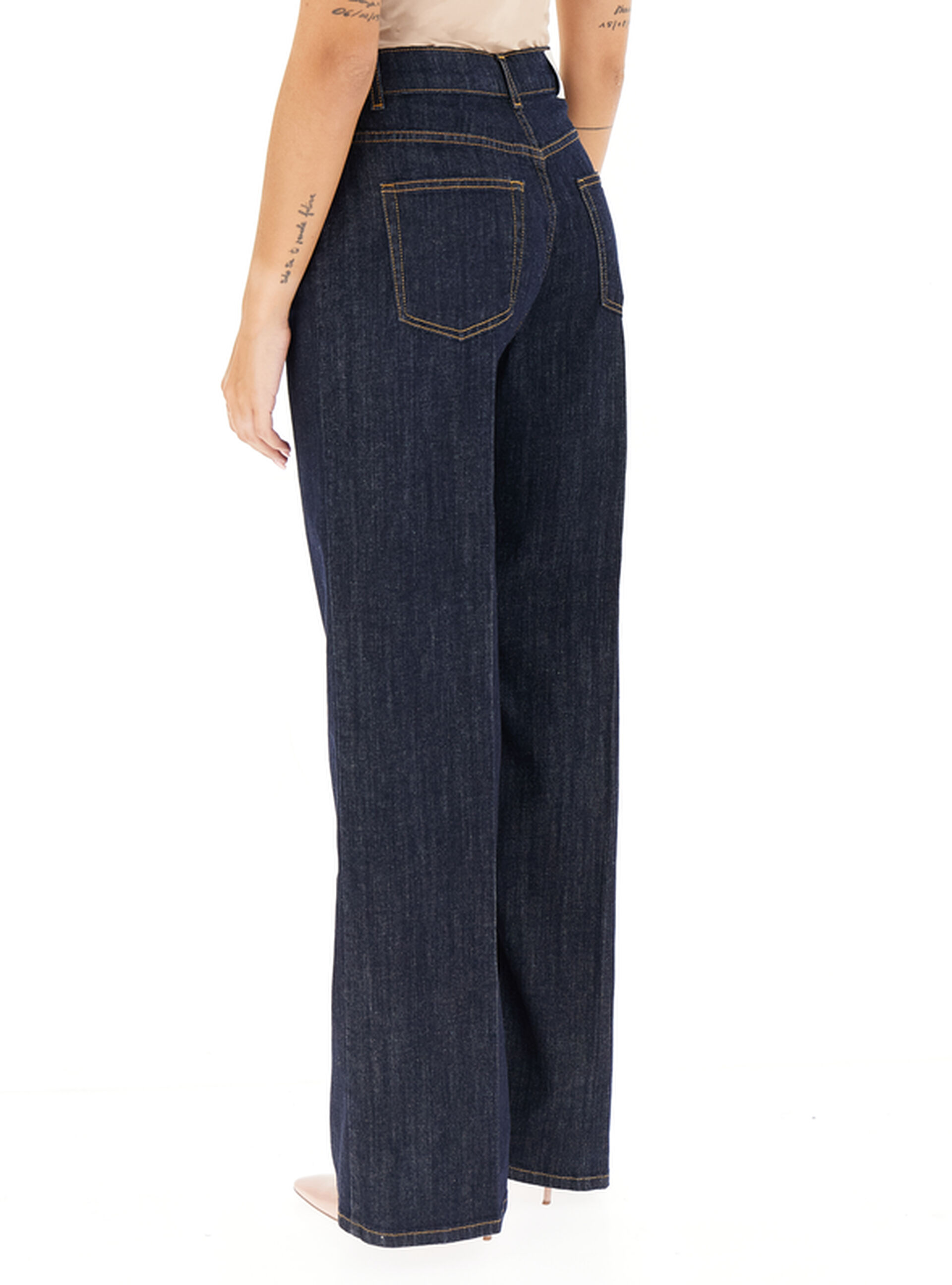 secondary product photo