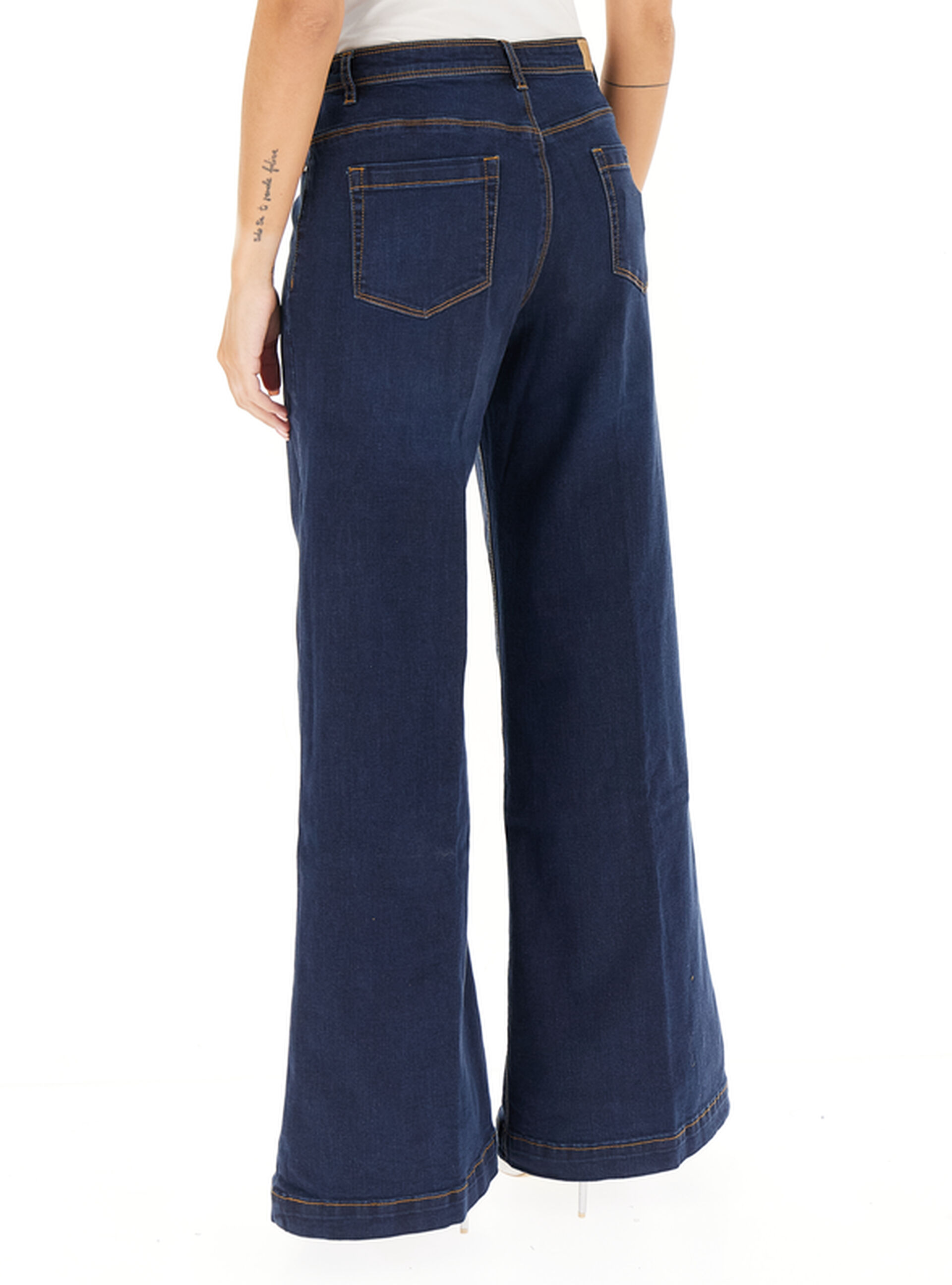 secondary product photo