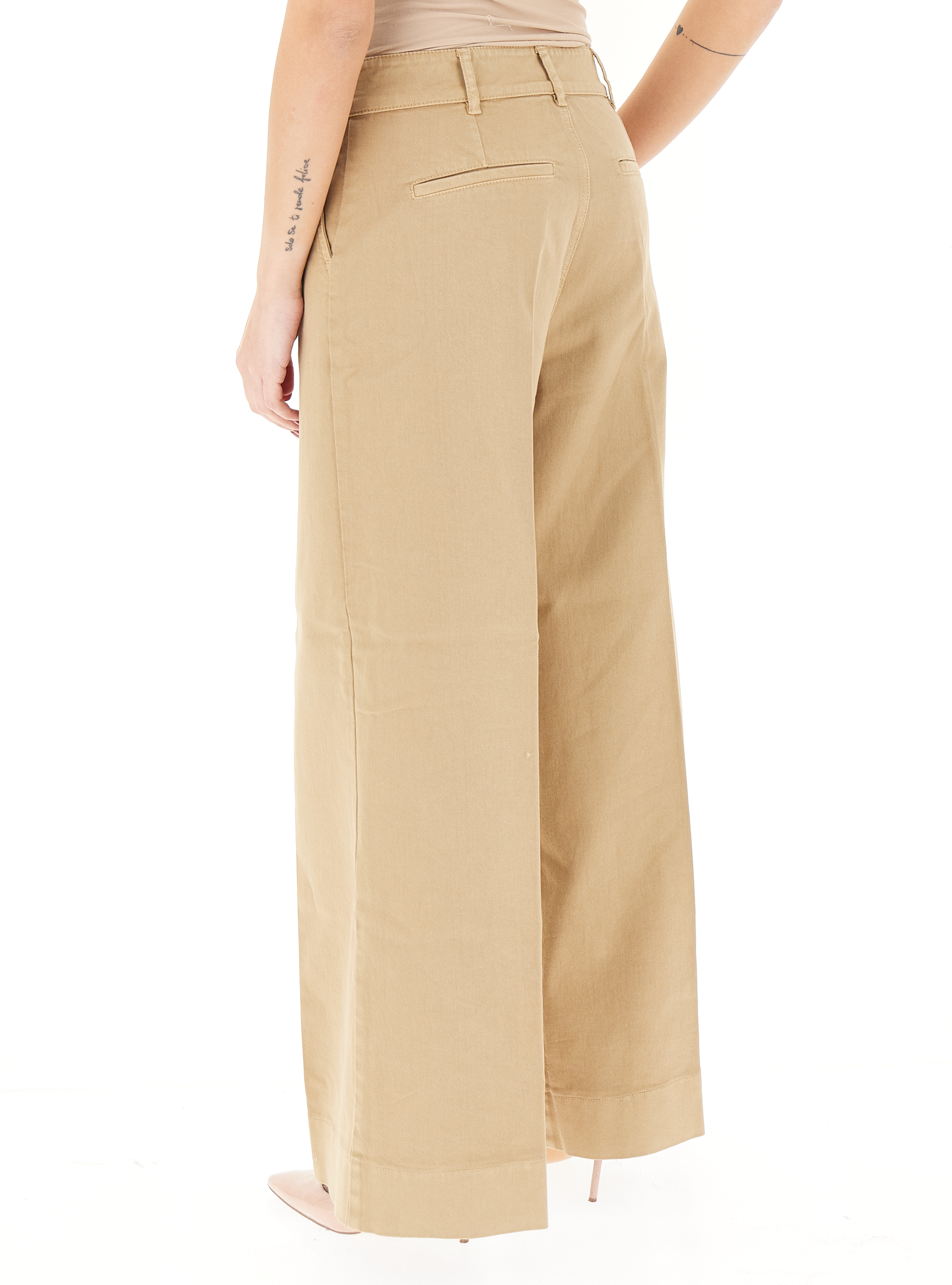 secondary product photo