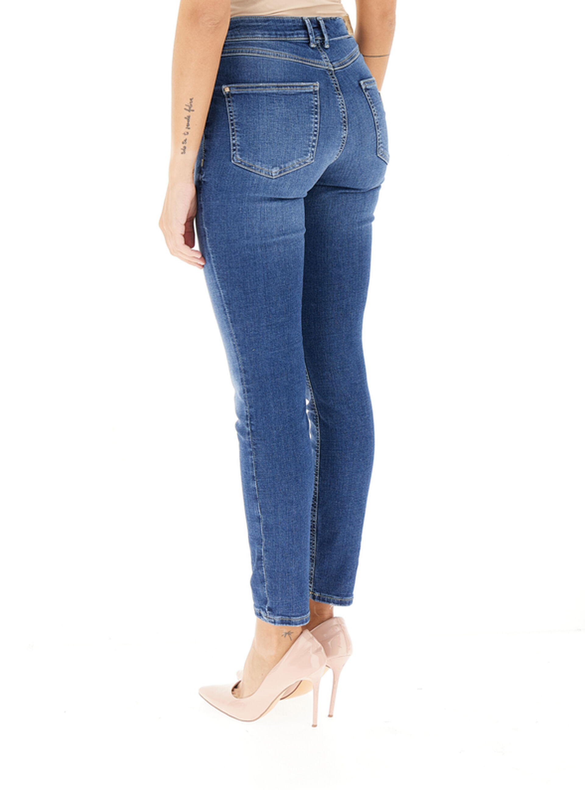 secondary product photo