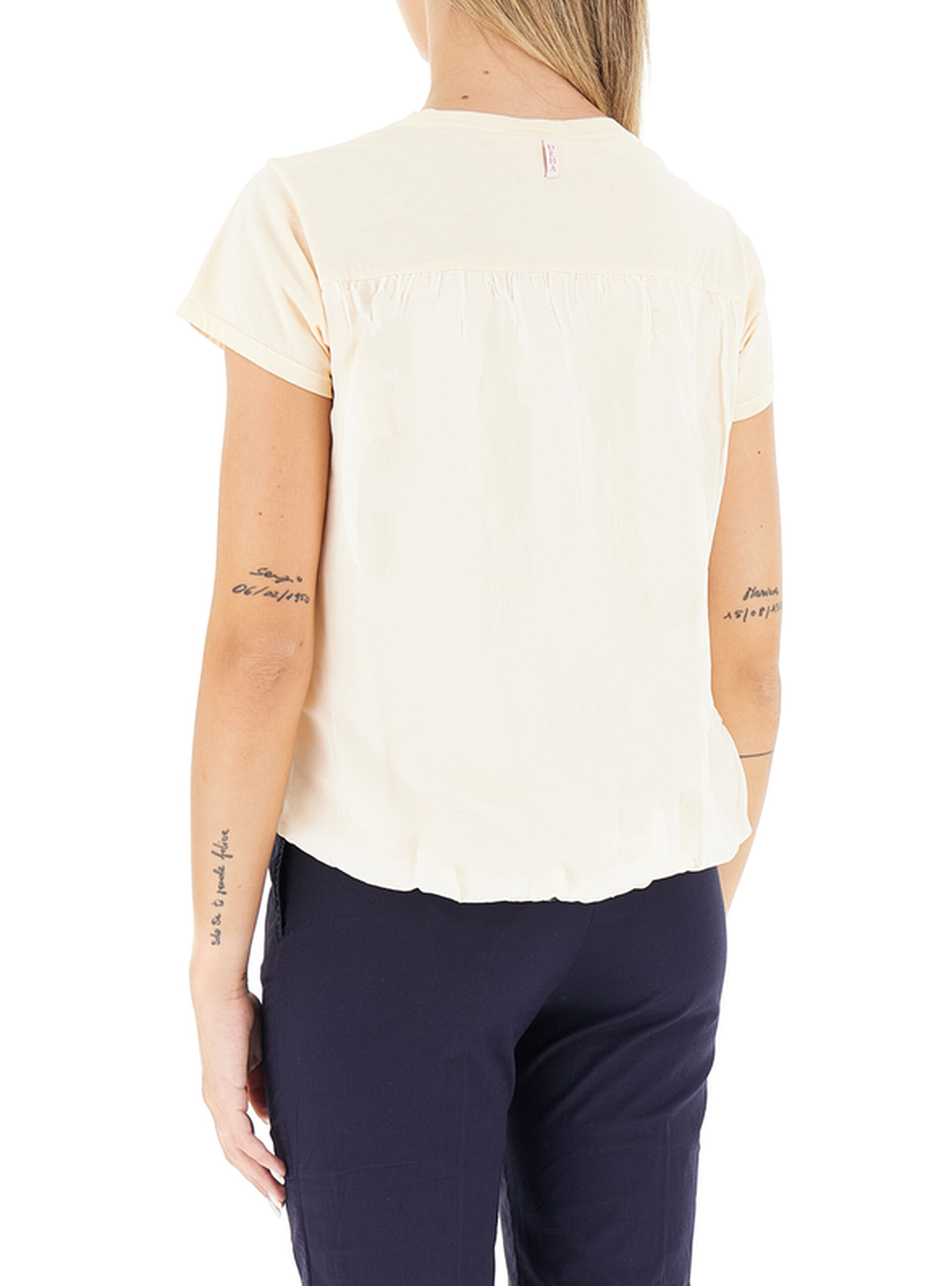 secondary product photo