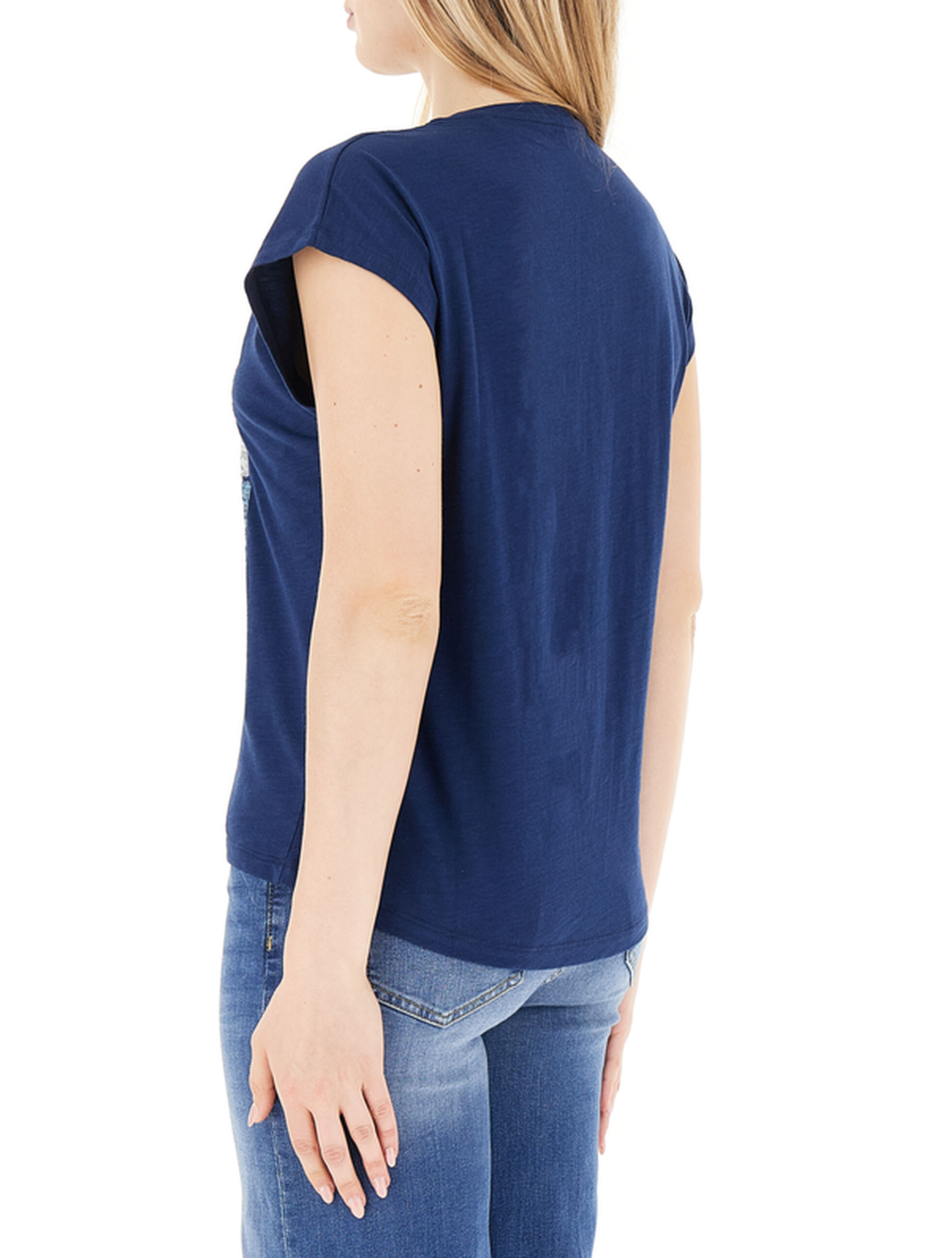 secondary product photo