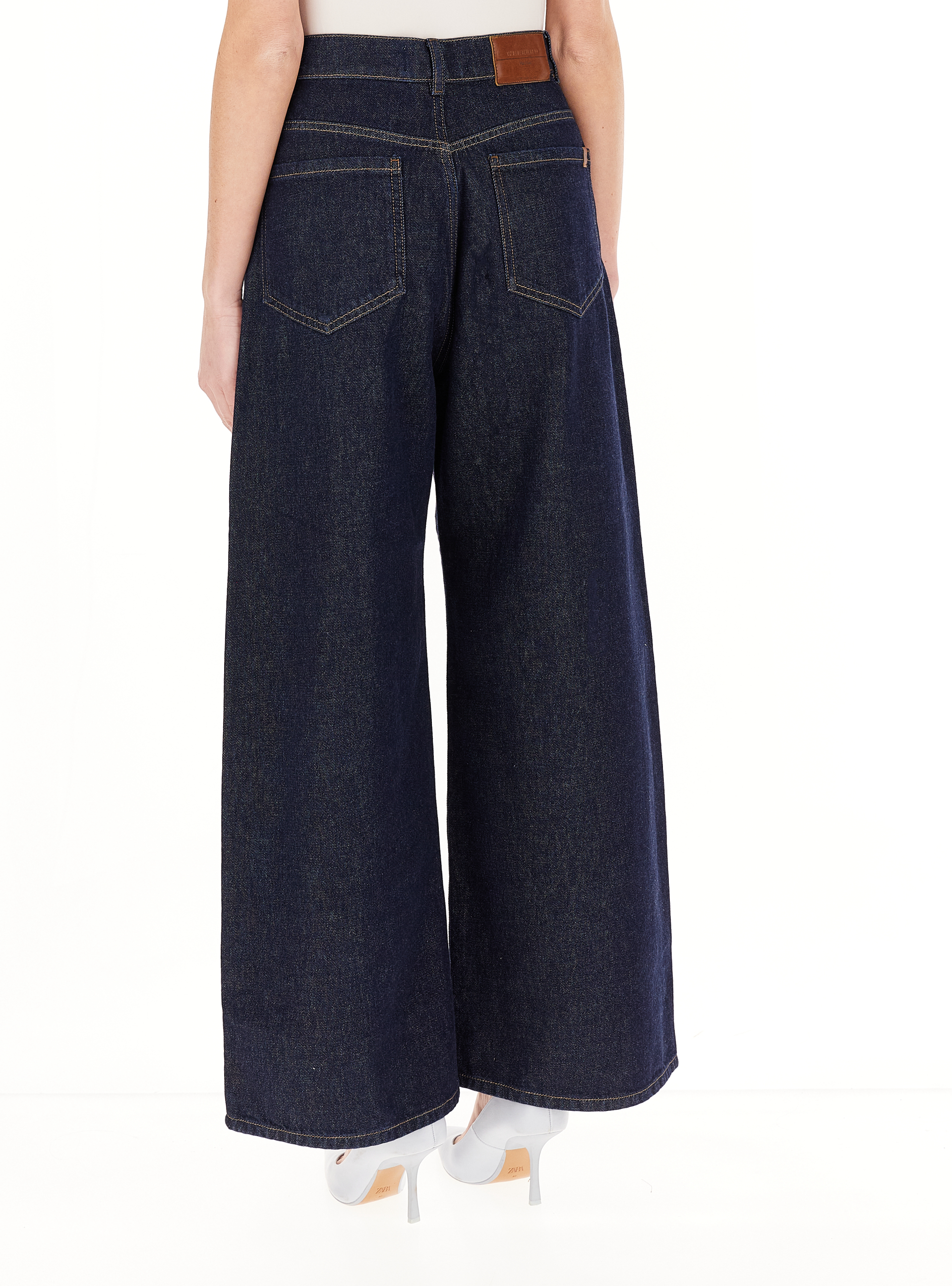 secondary product photo