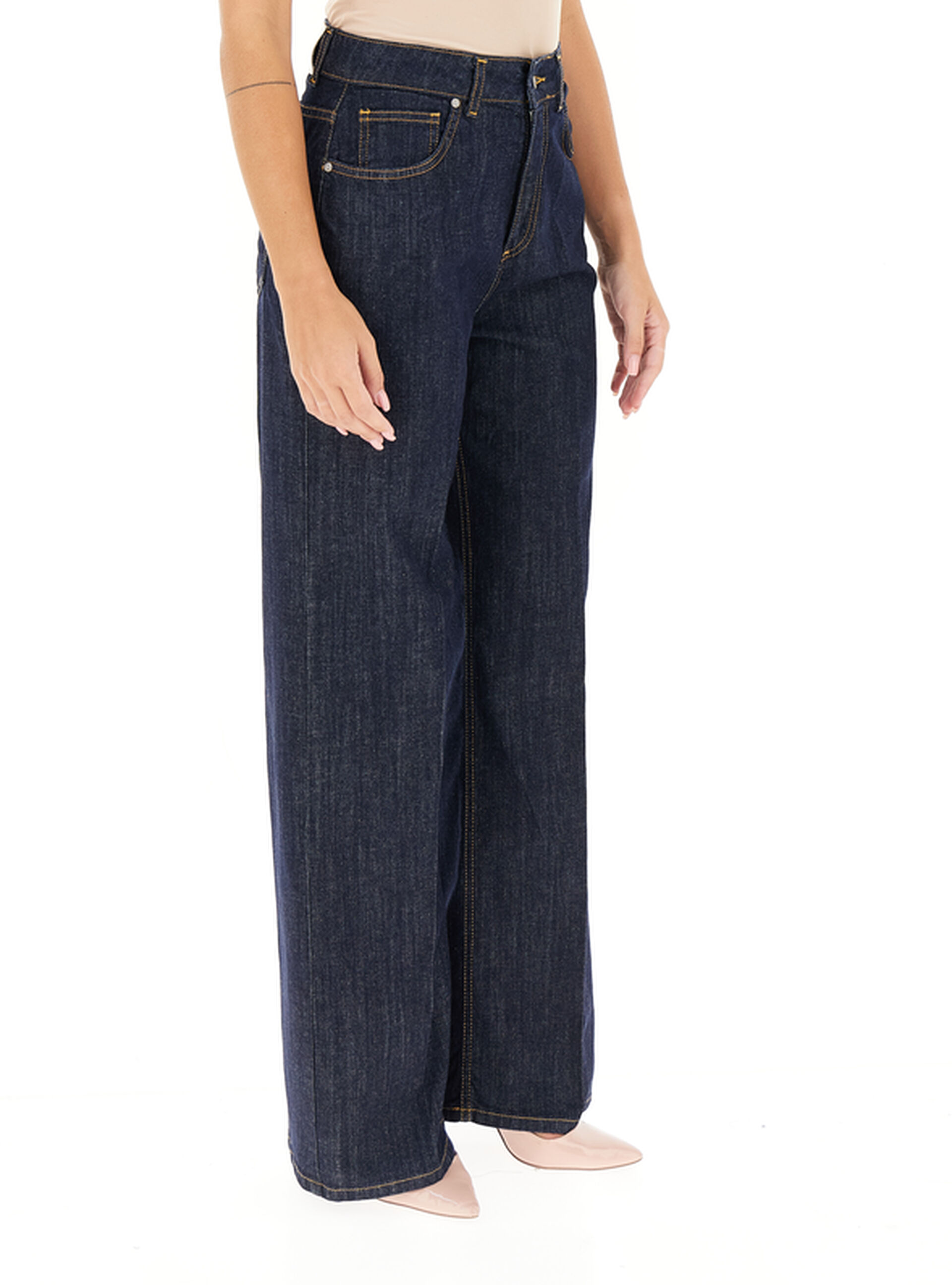 secondary product photo