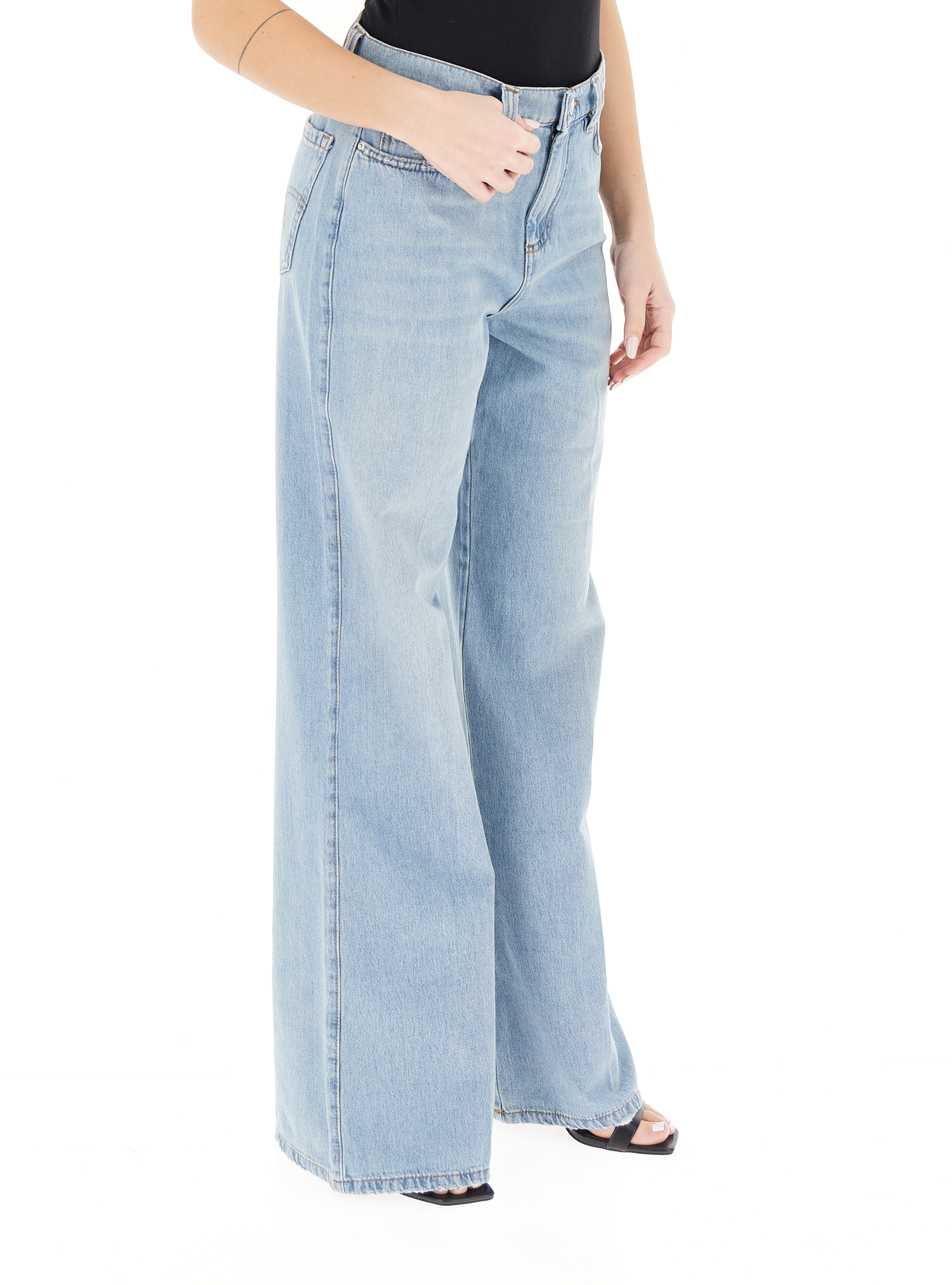 secondary product photo