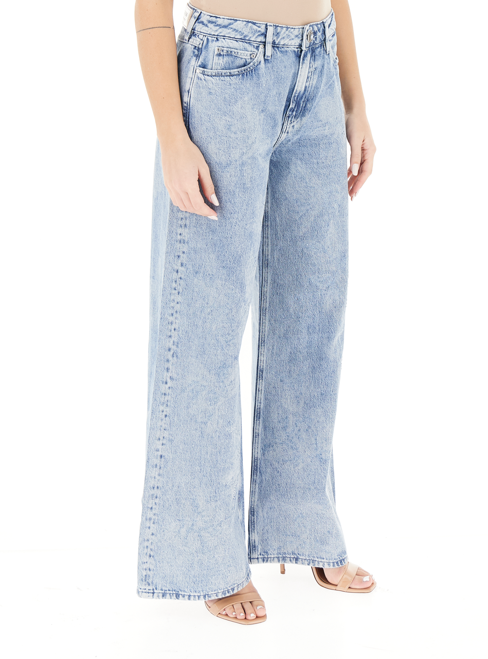 secondary product photo