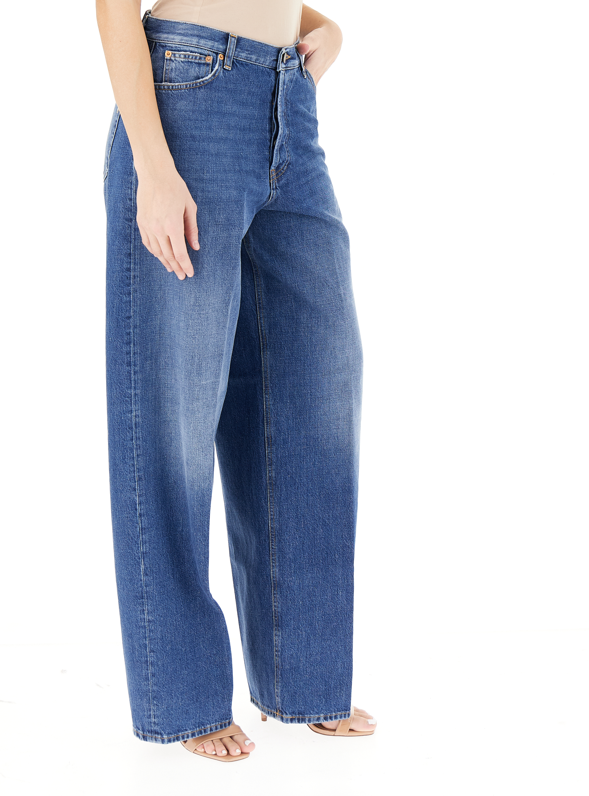 secondary product photo