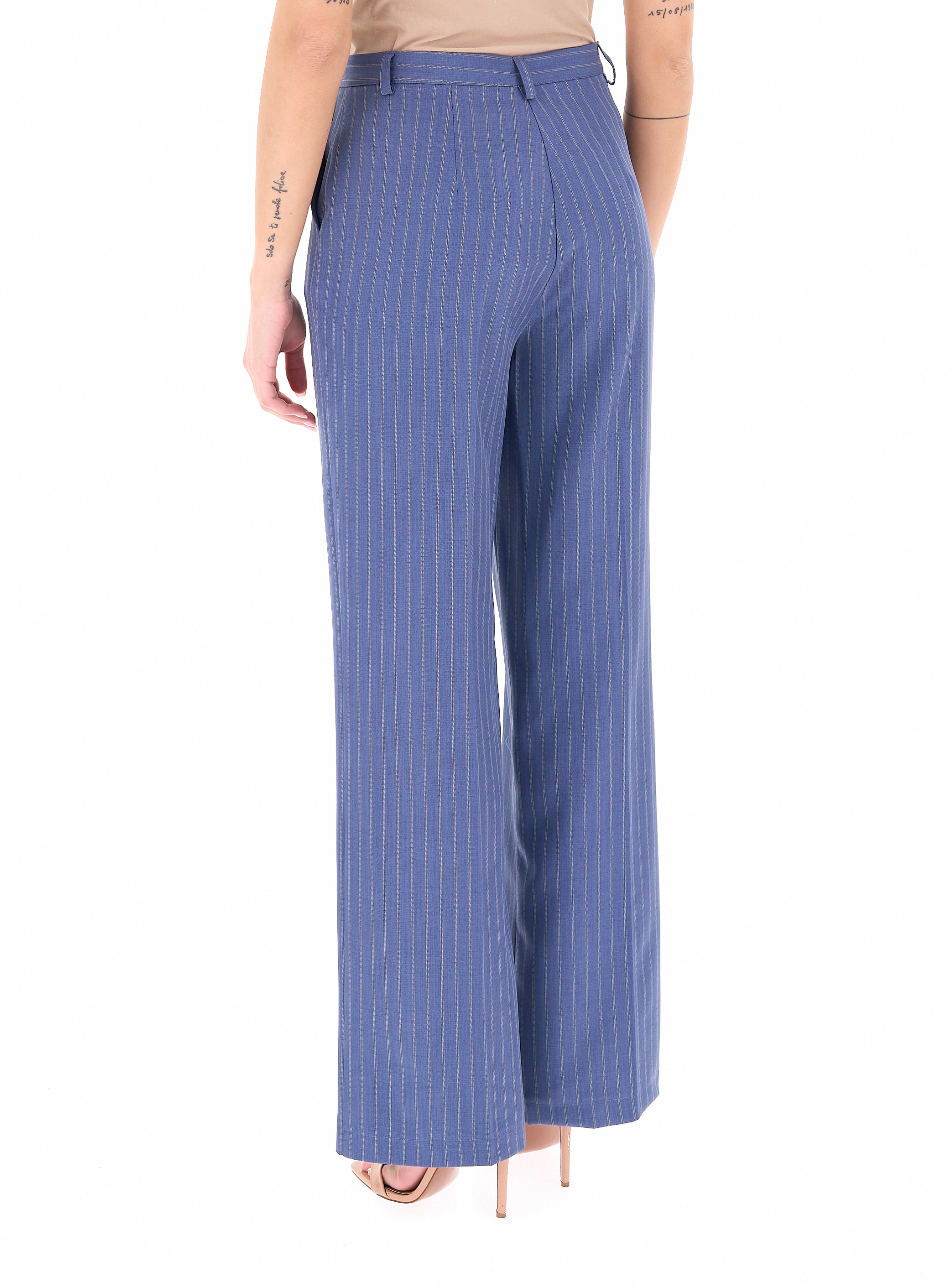 secondary product photo