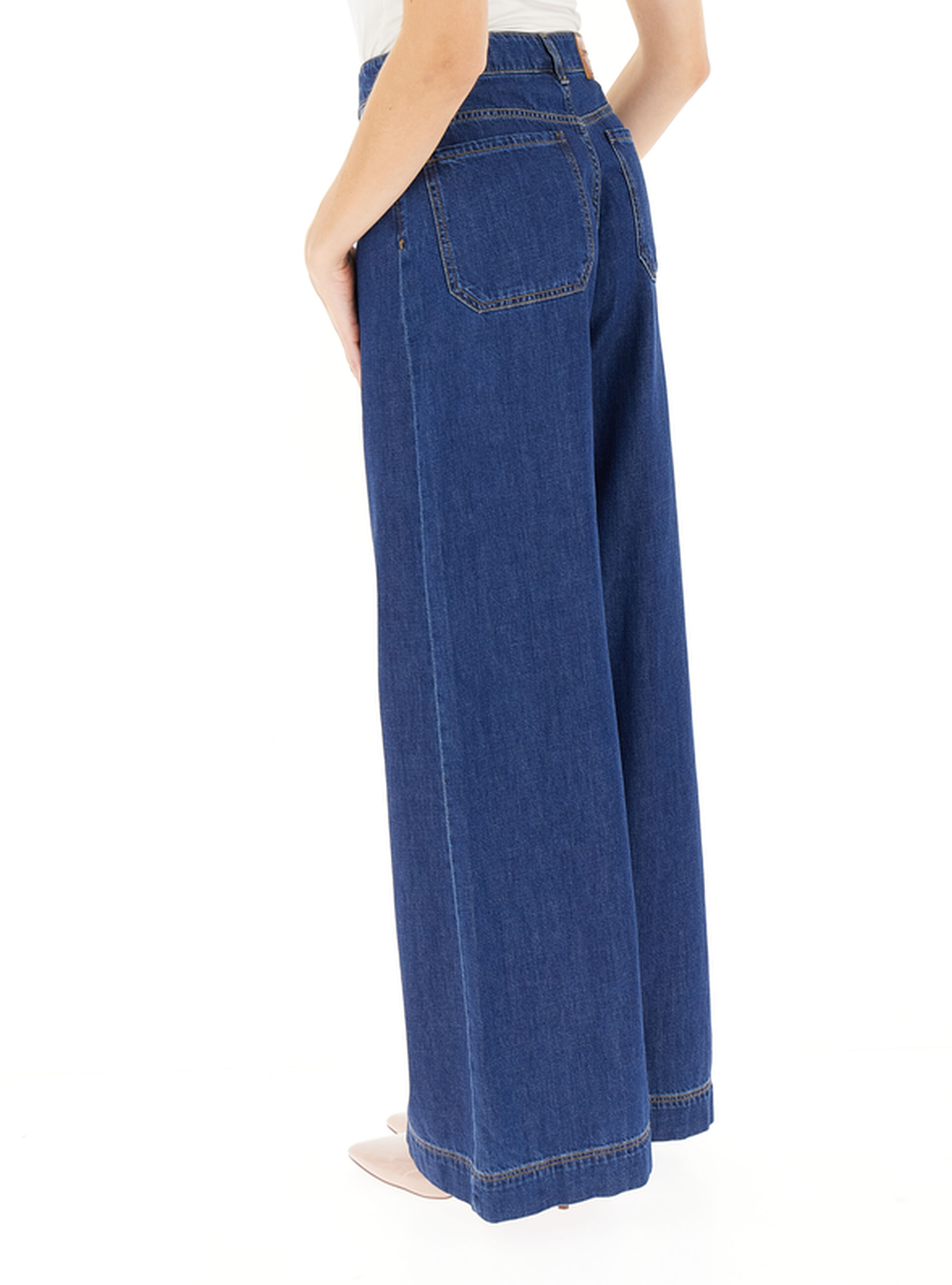 secondary product photo