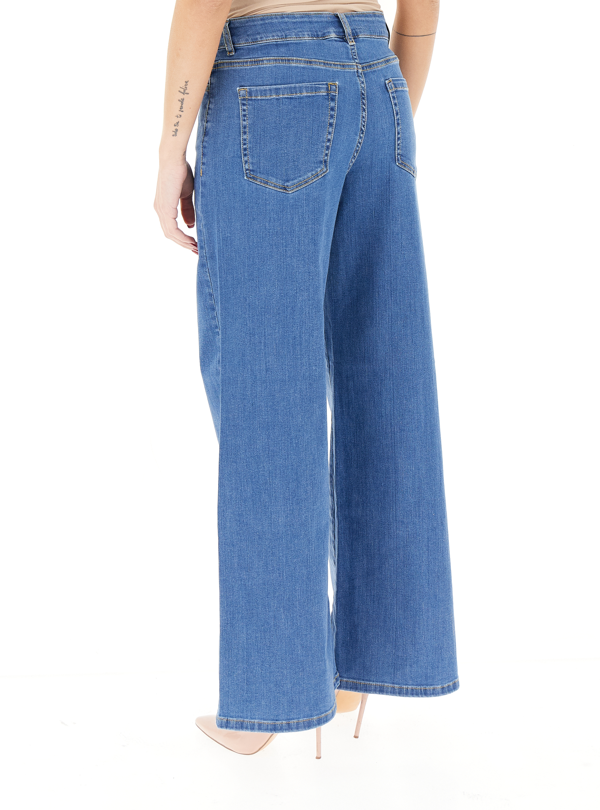 secondary product photo