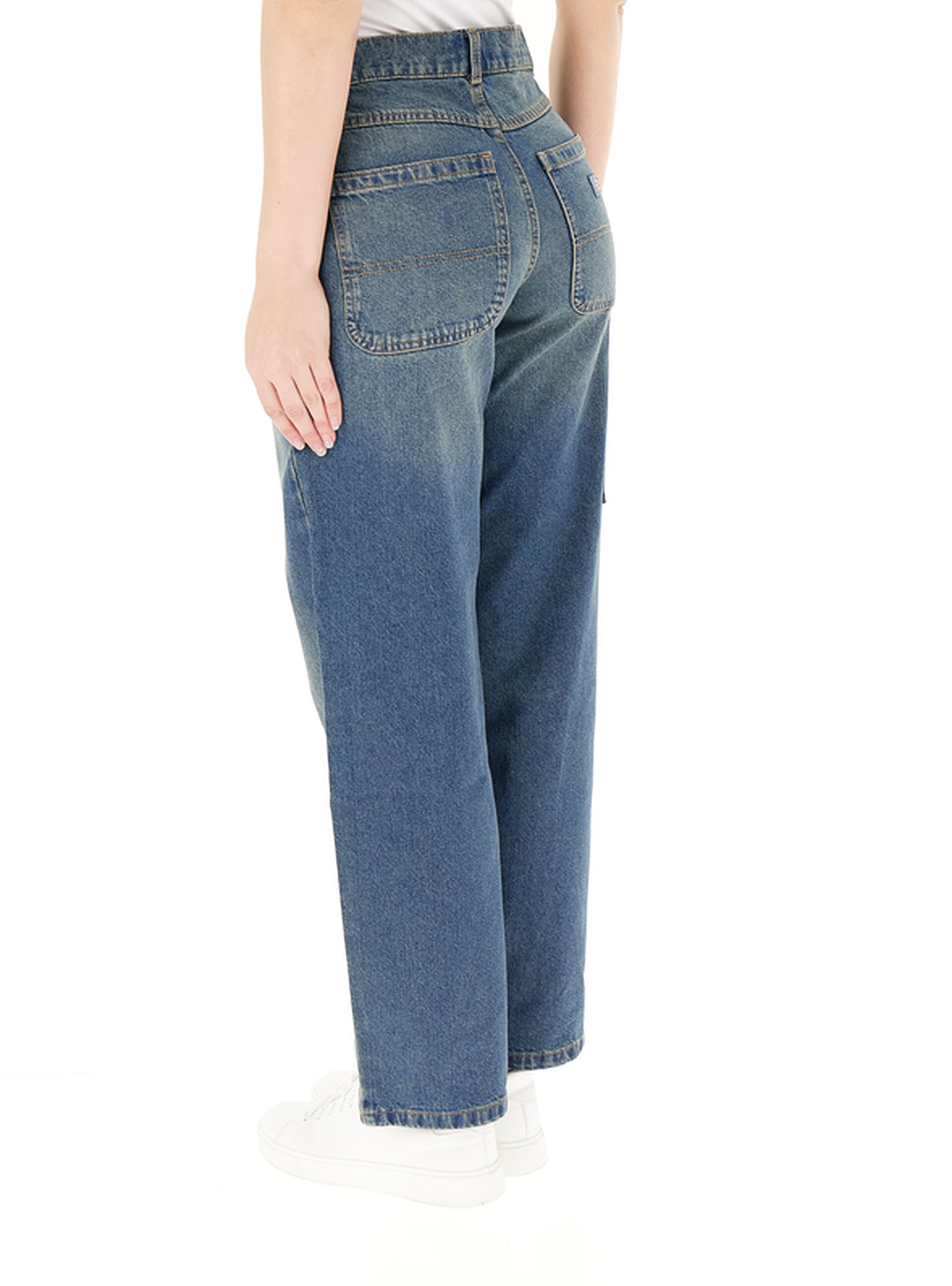 secondary product photo