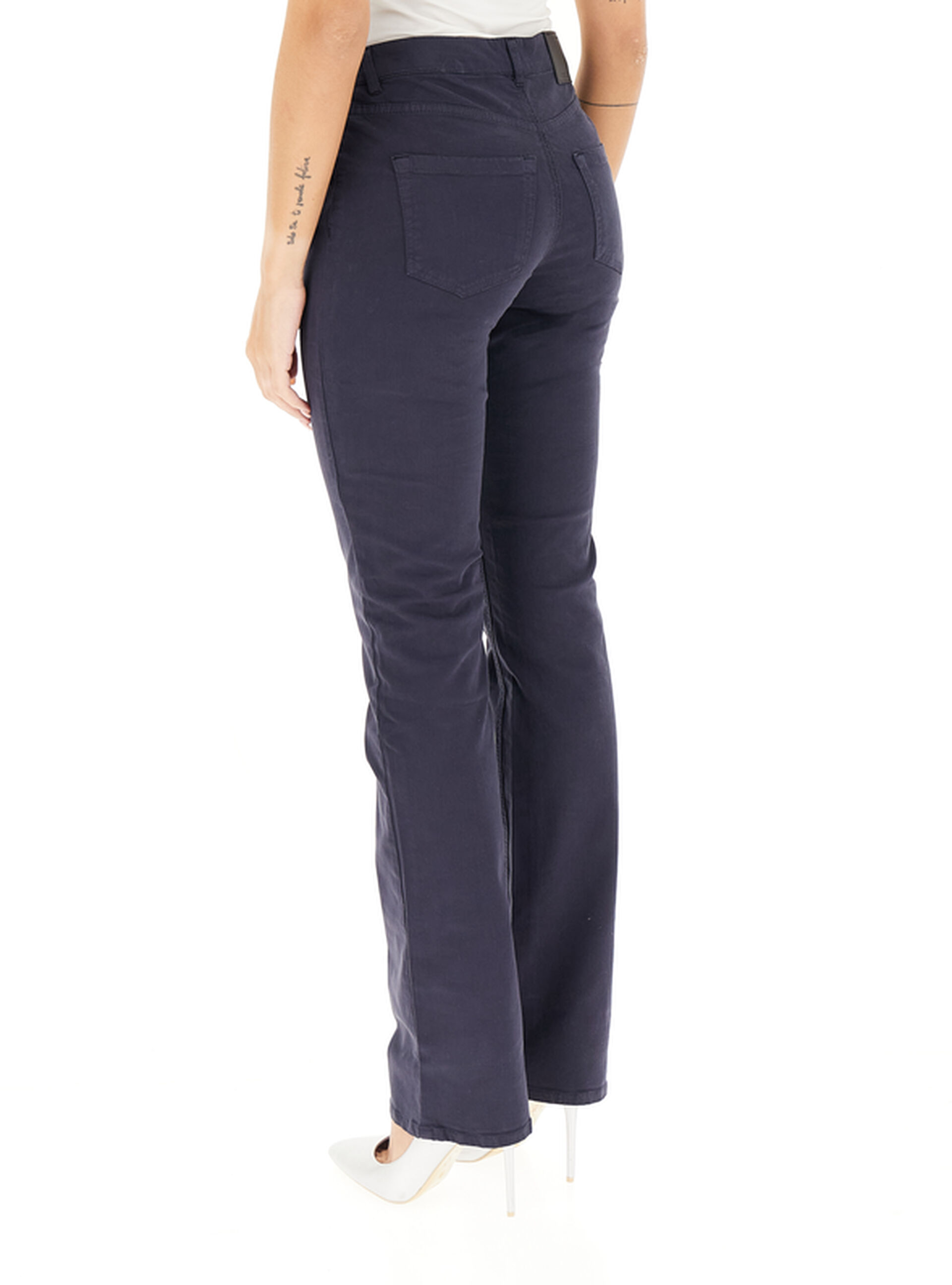 secondary product photo