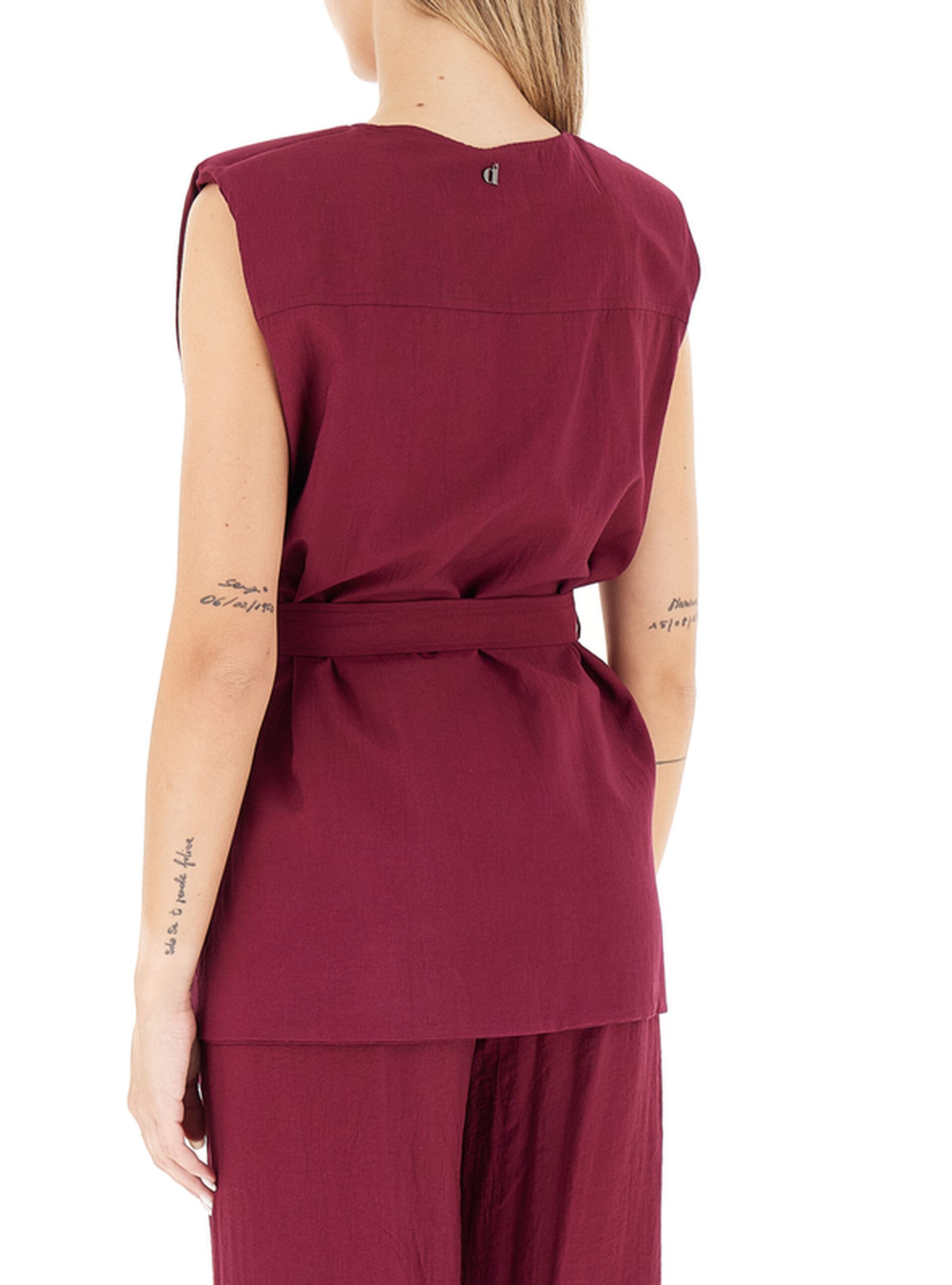 secondary product photo