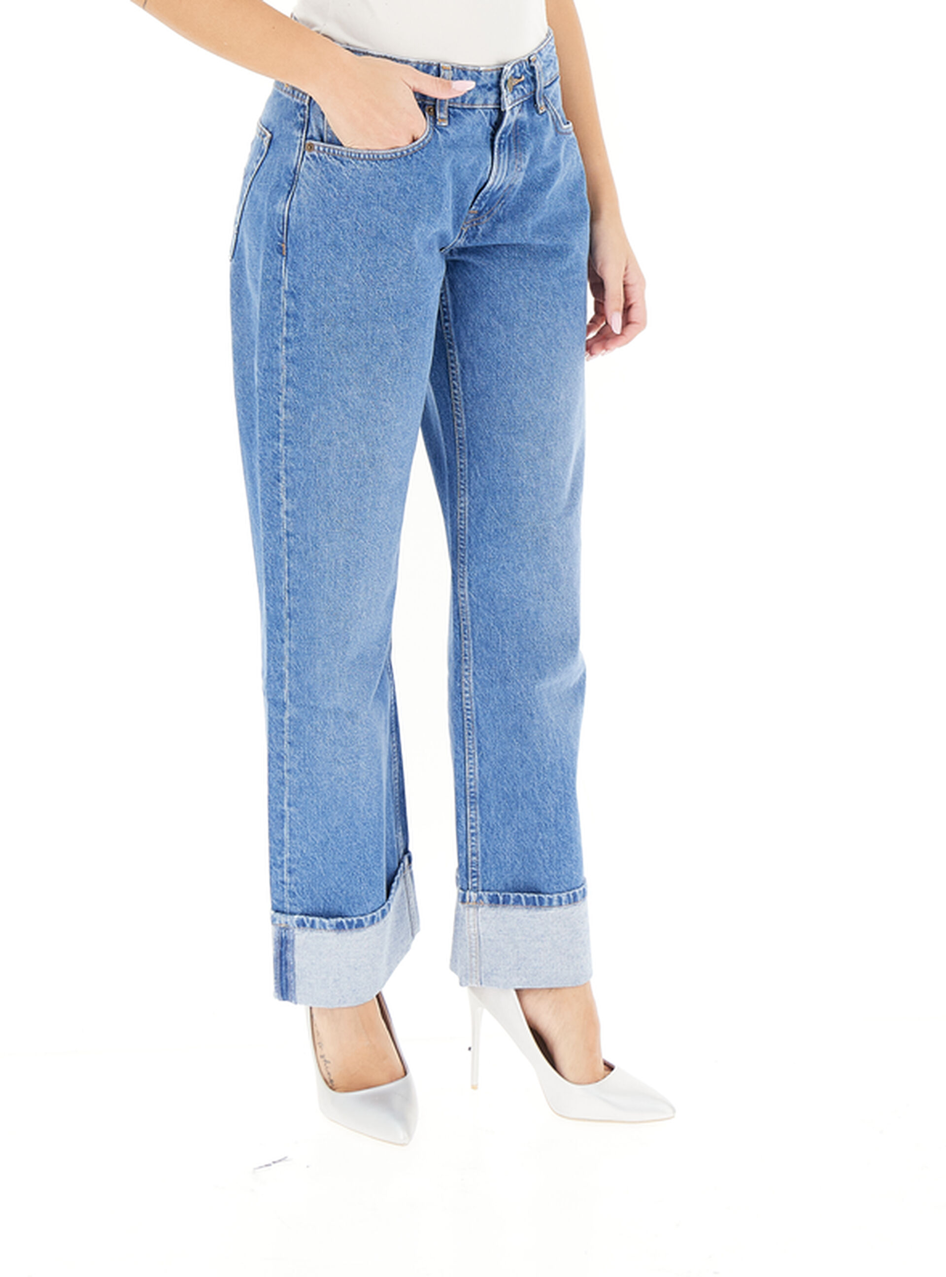 secondary product photo