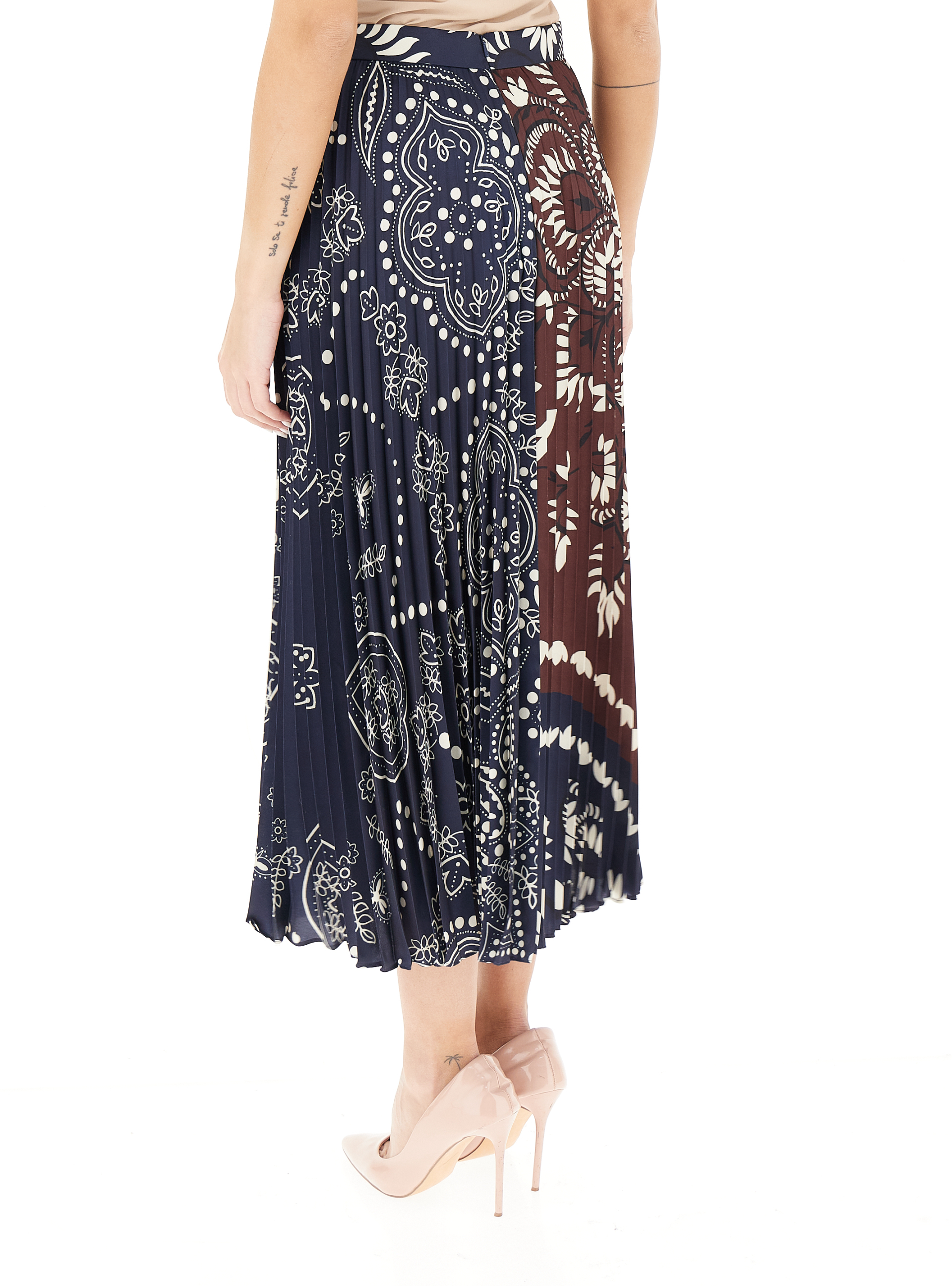 secondary product photo