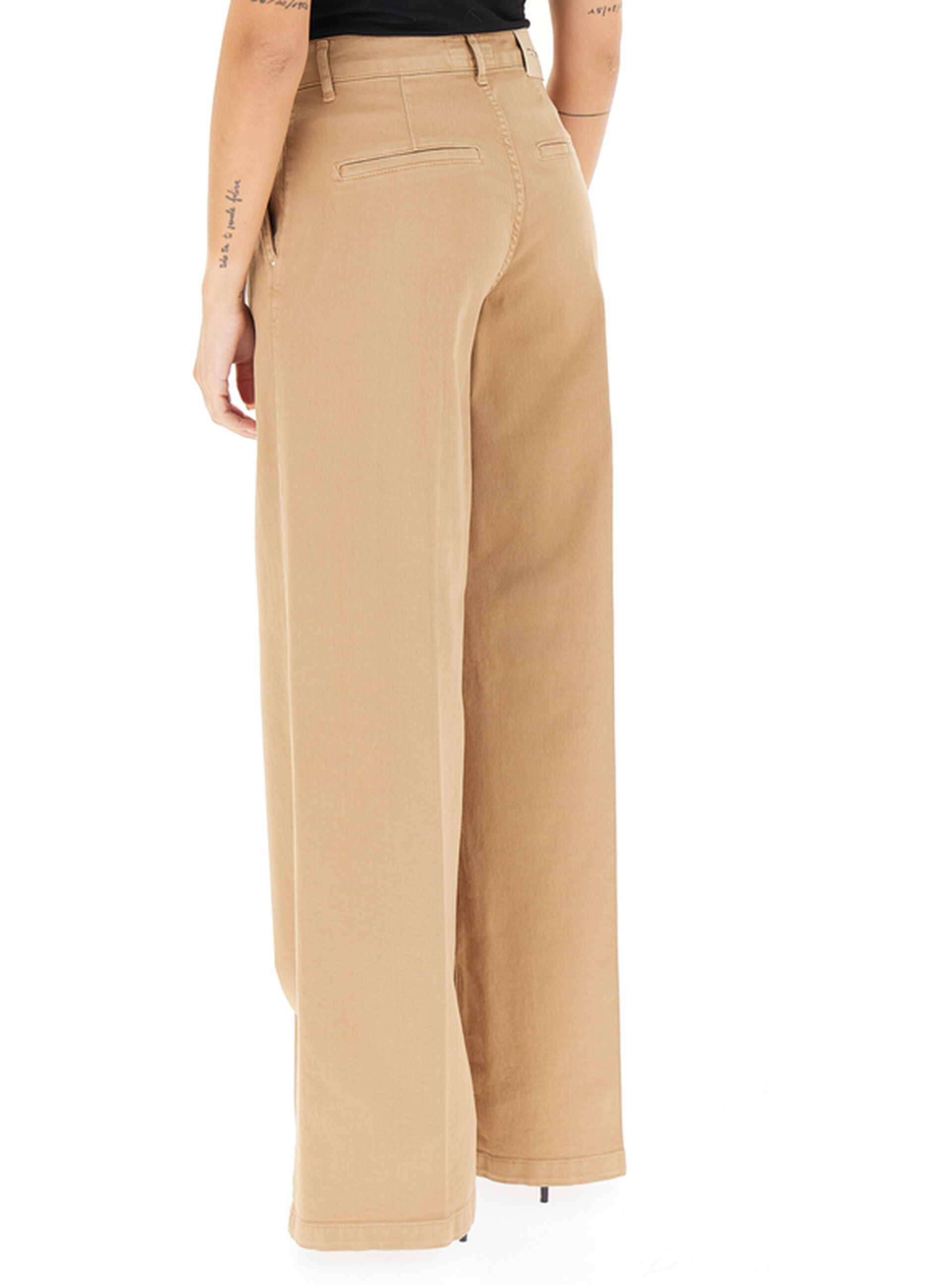 secondary product photo