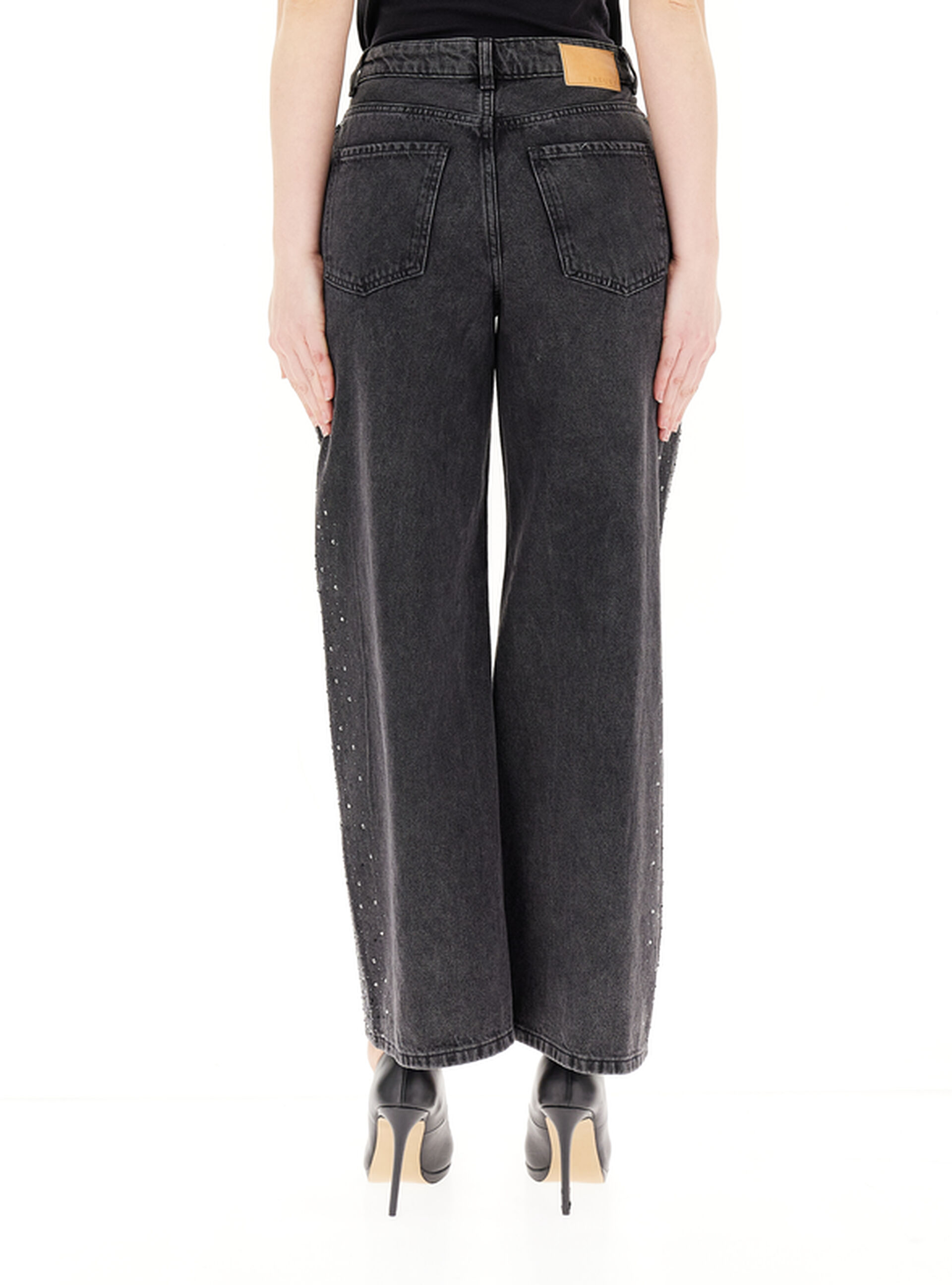 secondary product photo