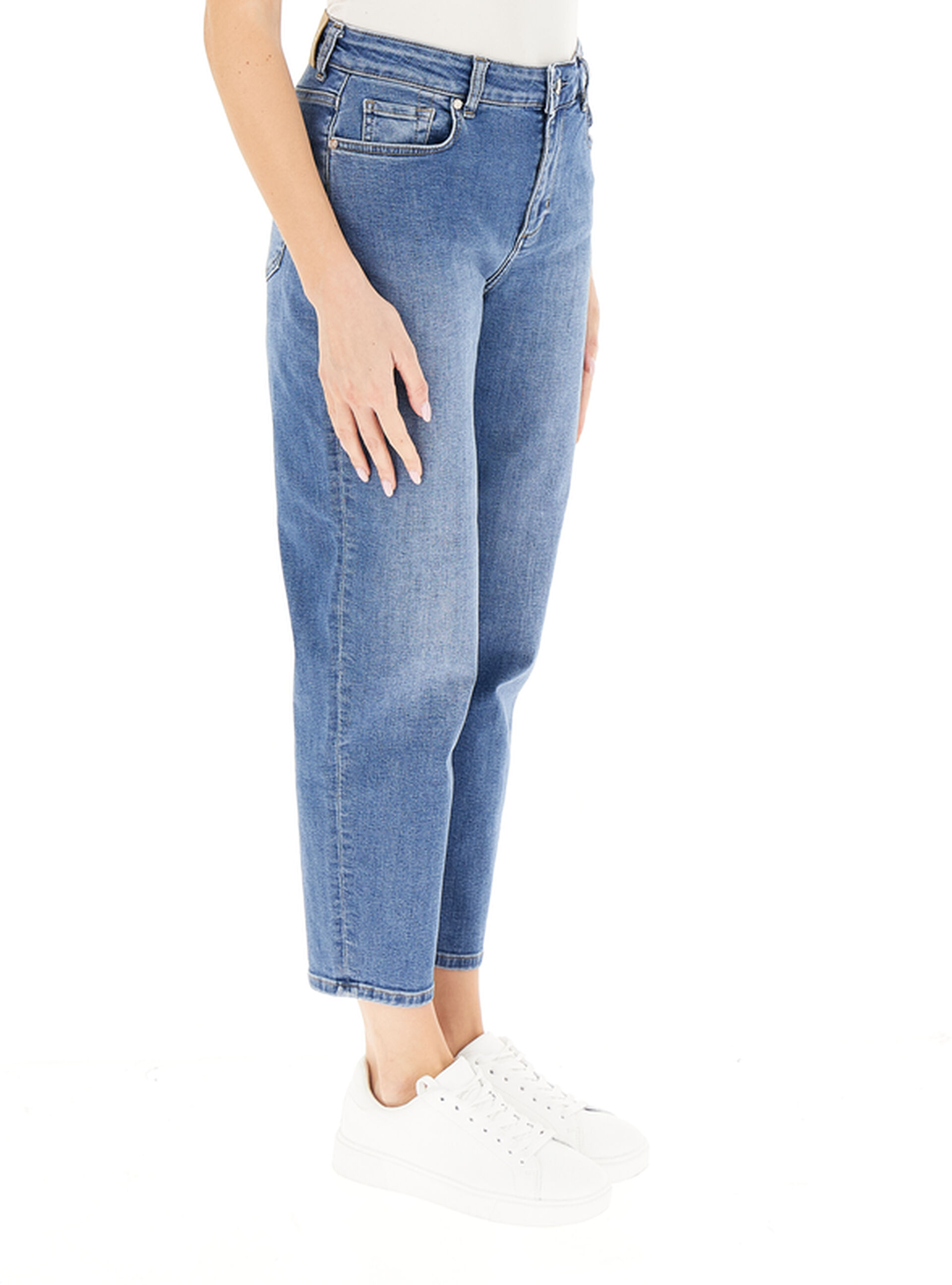 secondary product photo