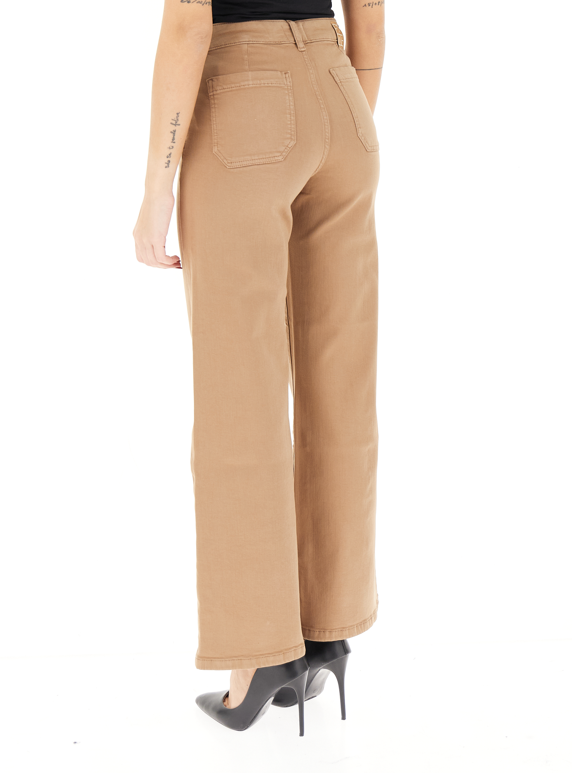 secondary product photo